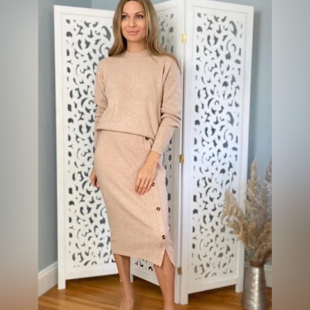 NWOT Polagram RUST* Colored Skirt Set with Button Detail